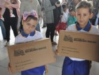  Prefeitura de Balneário Rincão entrega materiais escolares e uniforme para os 1300 alunos